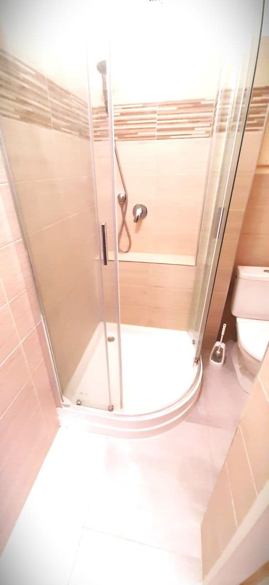 Prenájom bytu 2-izbový 48 m², náměstí Dr. Václava Holého, Praha, Praha Prenájom bytu 2-izbový 48 m², náměstí Dr. Václava Holého, Praha, Praha