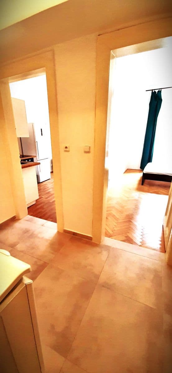 Prenájom bytu 2-izbový 48 m², náměstí Dr. Václava Holého, Praha, Praha Prenájom bytu 2-izbový 48 m², náměstí Dr. Václava Holého, Praha, Praha