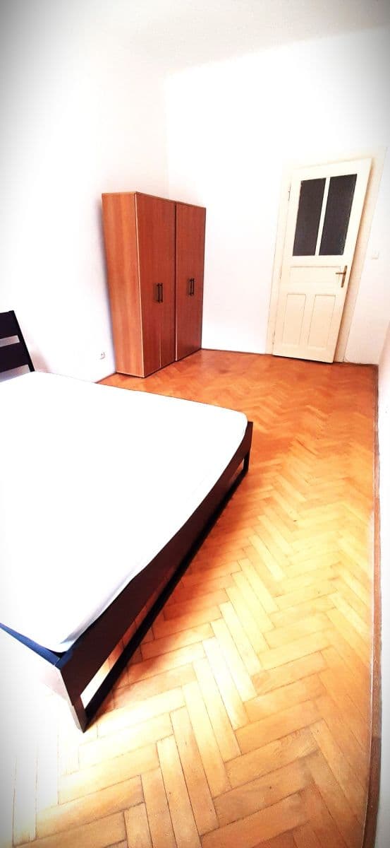 Prenájom bytu 2-izbový 48 m², náměstí Dr. Václava Holého, Praha, Praha Prenájom bytu 2-izbový 48 m², náměstí Dr. Václava Holého, Praha, Praha