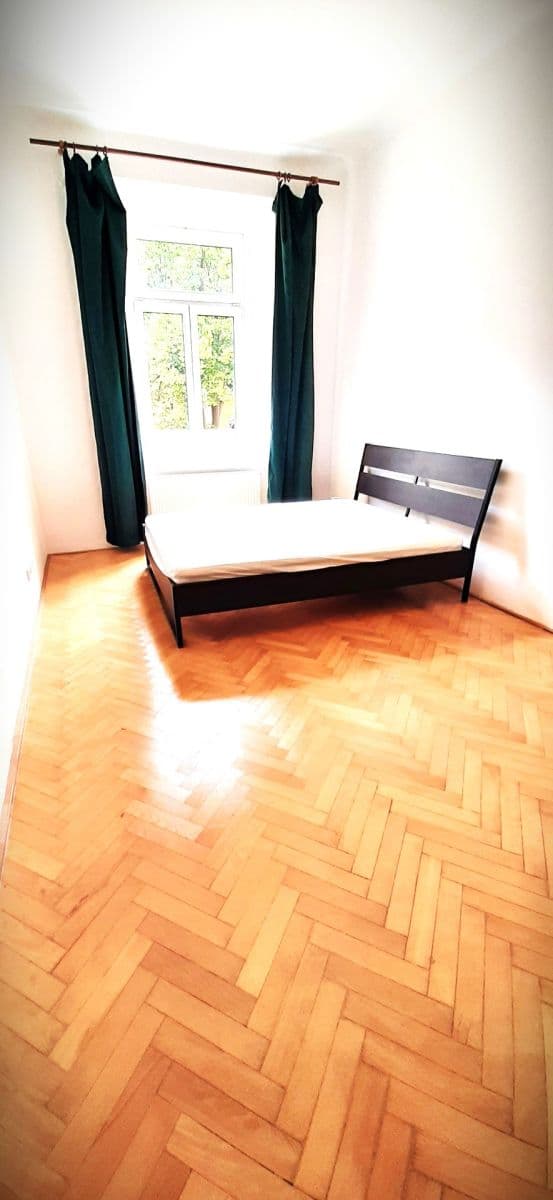 Prenájom bytu 2-izbový 48 m², náměstí Dr. Václava Holého, Praha, Praha Prenájom bytu 2-izbový 48 m², náměstí Dr. Václava Holého, Praha, Praha