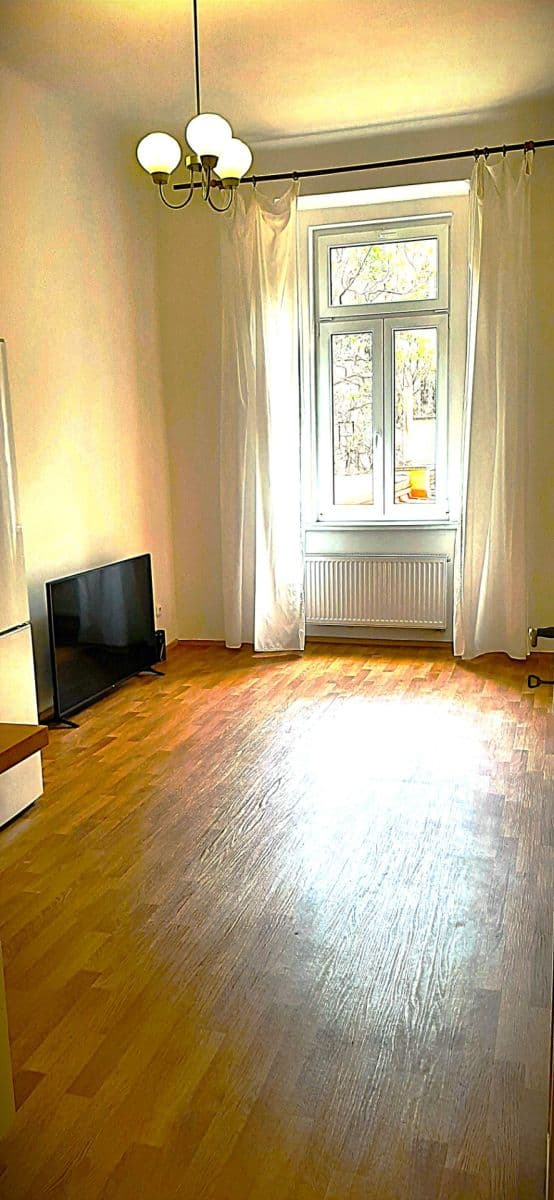 Prenájom bytu 2-izbový 48 m², náměstí Dr. Václava Holého, Praha, Praha Prenájom bytu 2-izbový 48 m², náměstí Dr. Václava Holého, Praha, Praha