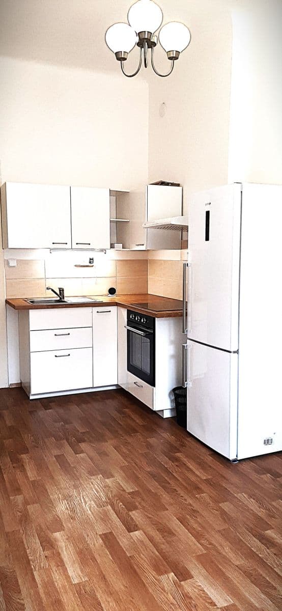 Prenájom bytu 2-izbový 48 m², náměstí Dr. Václava Holého, Praha, Praha Prenájom bytu 2-izbový 48 m², náměstí Dr. Václava Holého, Praha, Praha