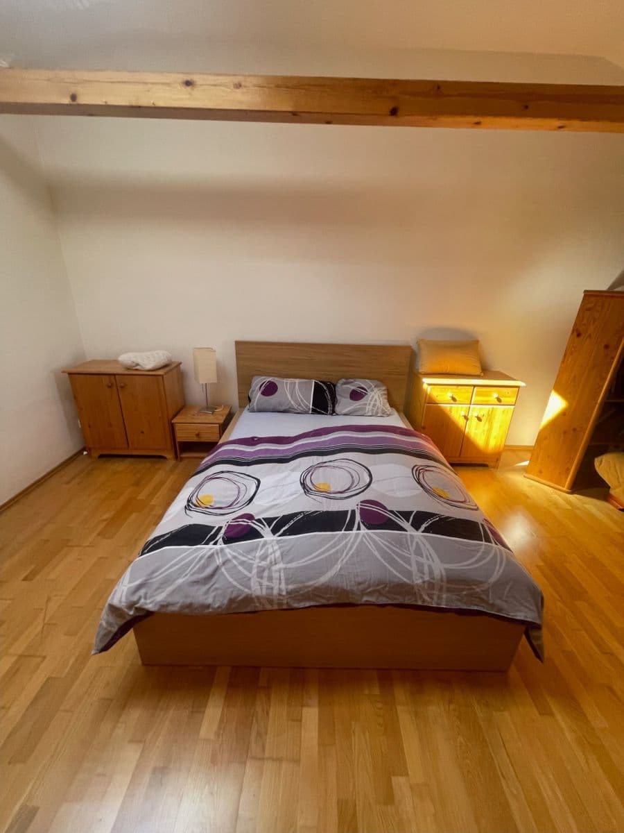 Prenájom bytu 2-izbový 82 m², K Holyni, Praha, Praha Prenájom bytu 2-izbový 82 m², K Holyni, Praha, Praha