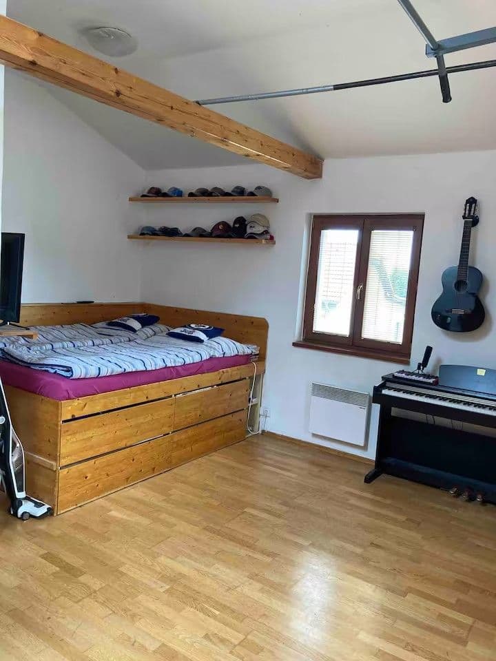 Prenájom bytu 2-izbový 82 m², K Holyni, Praha, Praha Prenájom bytu 2-izbový 82 m², K Holyni, Praha, Praha