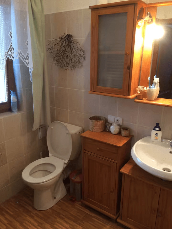 Prenájom bytu 2-izbový 82 m², K Holyni, Praha, Praha Prenájom bytu 2-izbový 82 m², K Holyni, Praha, Praha