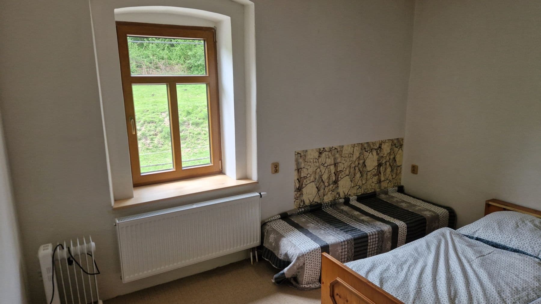 Prenájom bytu 1-izbový 45 m², Dubá, Liberecký kraj Prenájom bytu 1-izbový 45 m², Dubá, Liberecký kraj