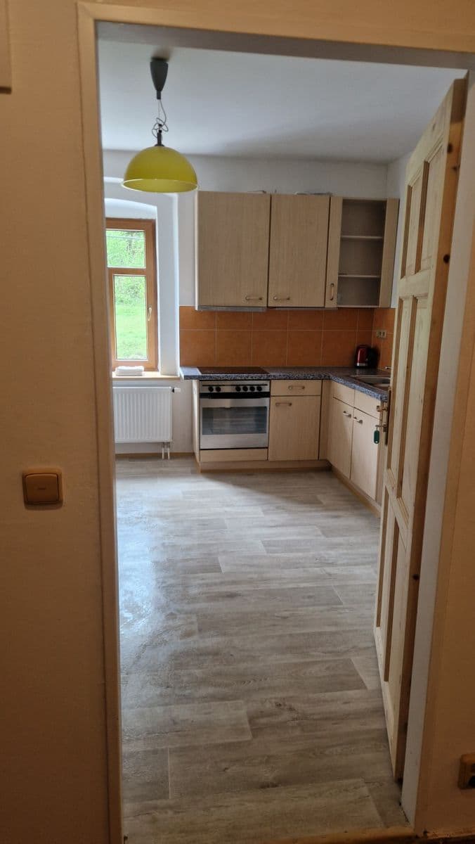 Prenájom bytu 1-izbový 45 m², Dubá, Liberecký kraj Prenájom bytu 1-izbový 45 m², Dubá, Liberecký kraj