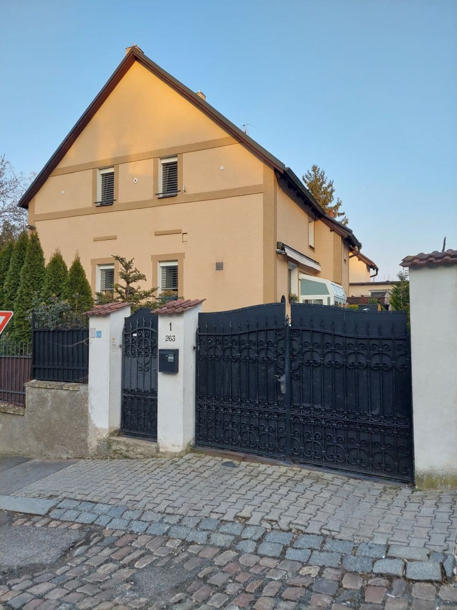 Predaj domu 250 m², pozemek 600 m², Pod Žvahovem, Praha, Praha Predaj domu 250 m², pozemek 600 m², Pod Žvahovem, Praha, Praha