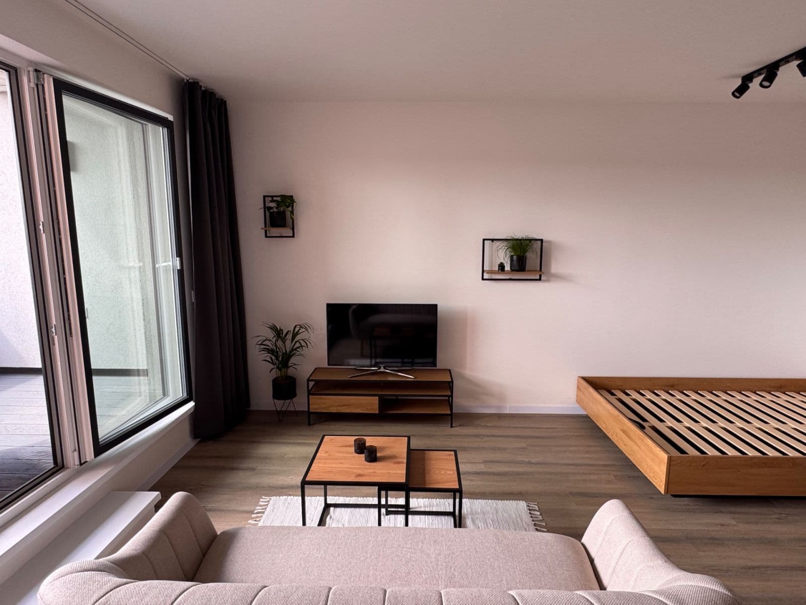 Prenájom bytu 1-izbový 39 m², Hrabovská, Praha, Praha Prenájom bytu 1-izbový 39 m², Hrabovská, Praha, Praha