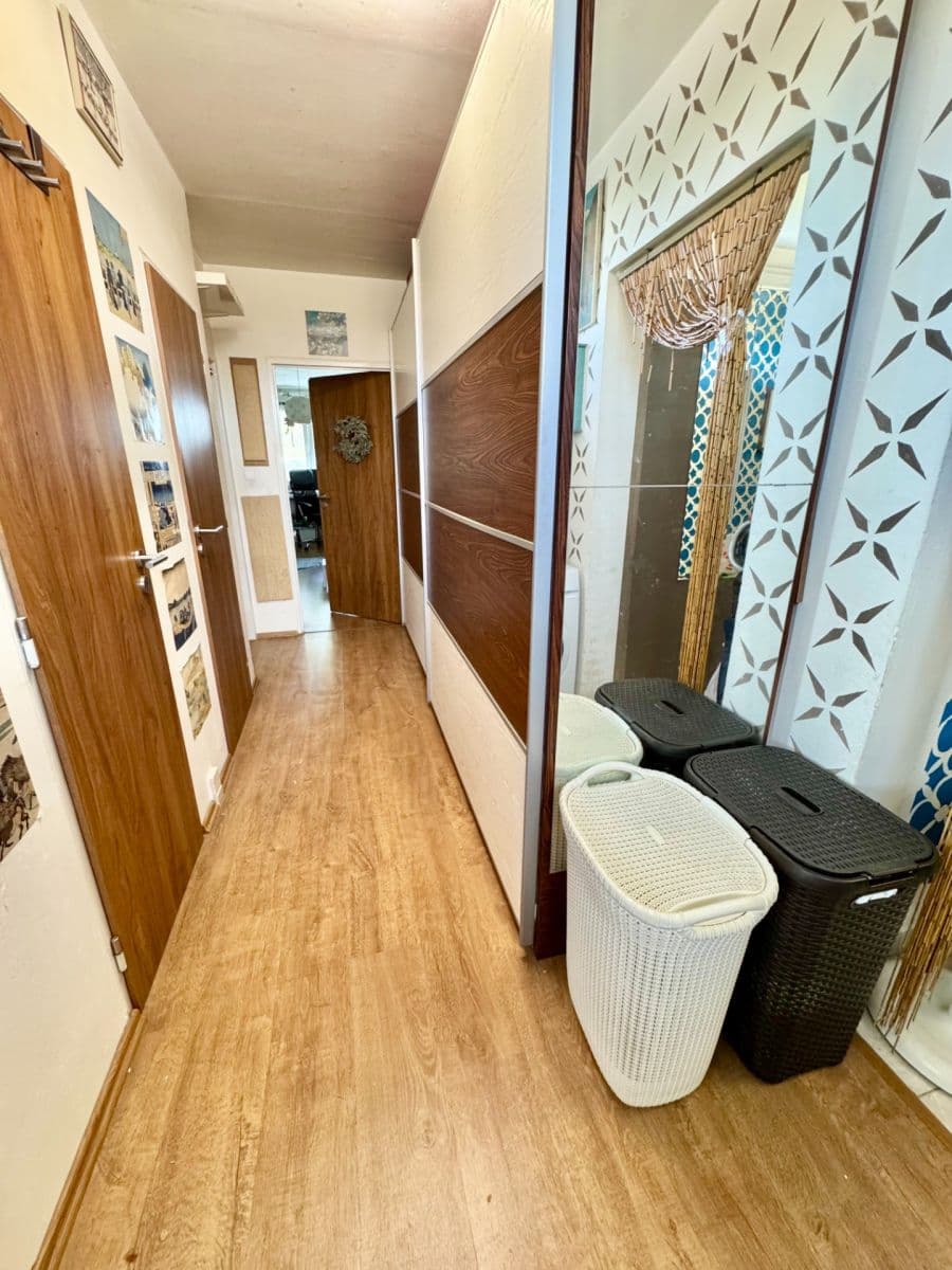 Predaj bytu 3-izbový 77 m², Volutová, Praha, Praha Predaj bytu 3-izbový 77 m², Volutová, Praha, Praha