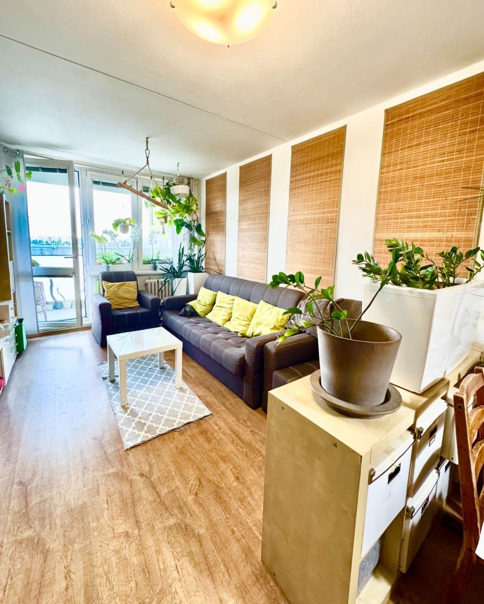 Predaj bytu 3-izbový 77 m², Volutová, Praha, Praha Predaj bytu 3-izbový 77 m², Volutová, Praha, Praha