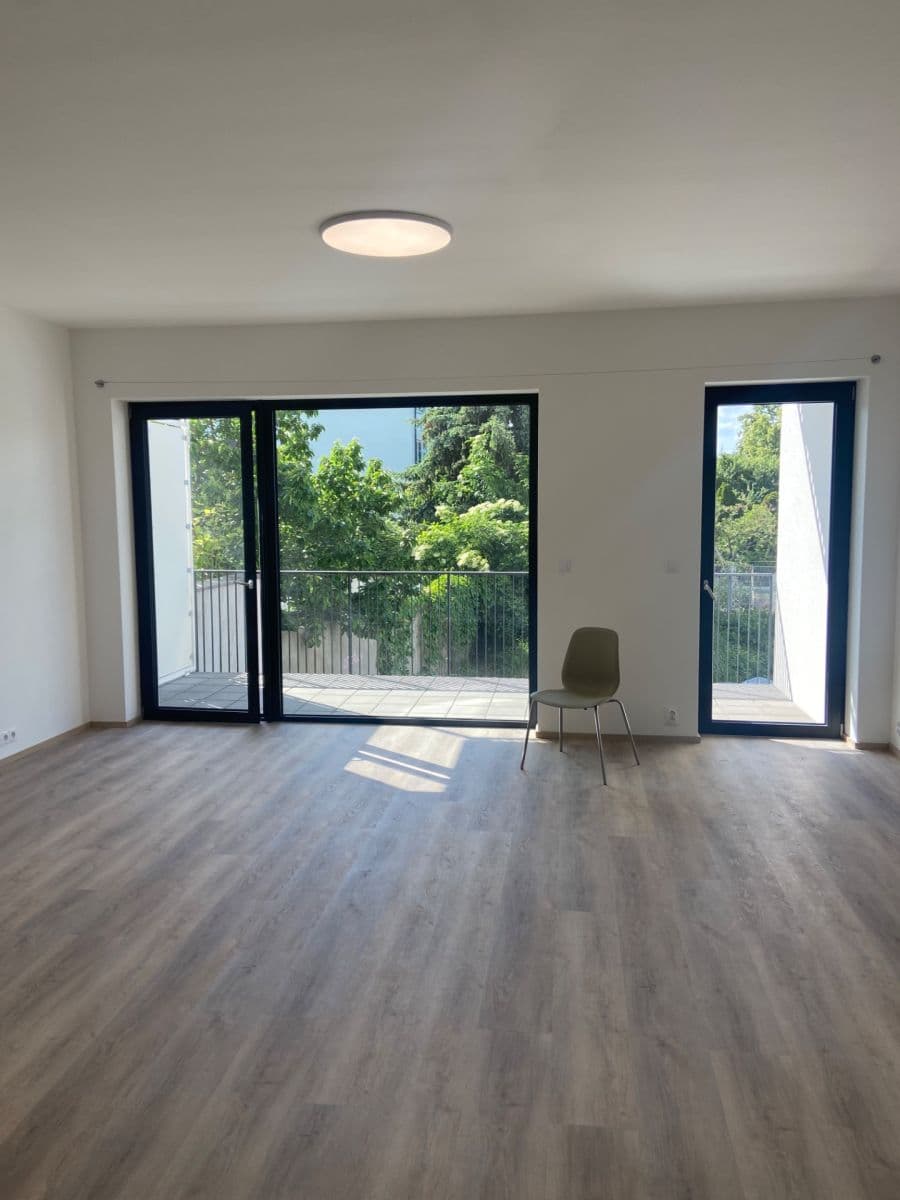 Prenájom bytu 1-izbový 41 m², Škrochova, Brno, Jihomoravský kraj Prenájom bytu 1-izbový 41 m², Škrochova, Brno, Jihomoravský kraj