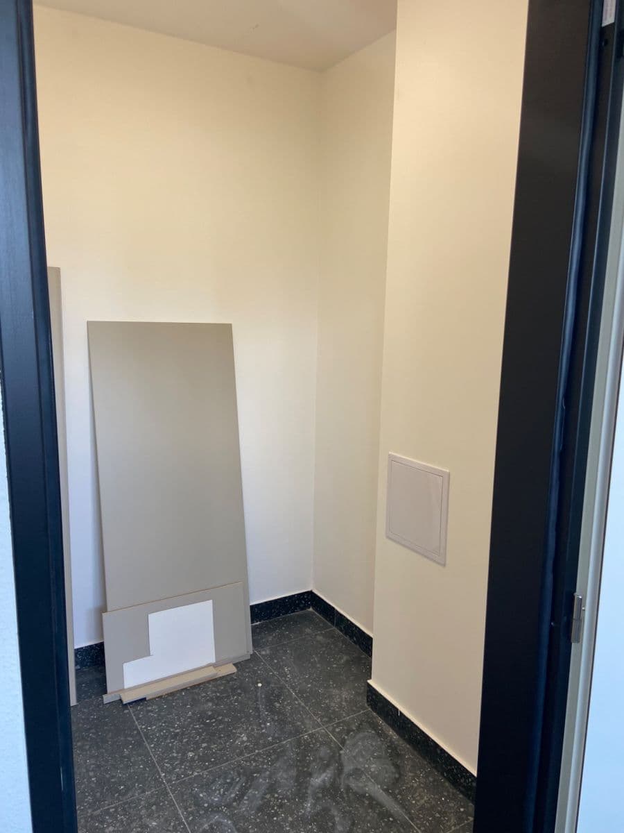 Prenájom bytu 1-izbový 41 m², Škrochova, Brno, Jihomoravský kraj Prenájom bytu 1-izbový 41 m², Škrochova, Brno, Jihomoravský kraj