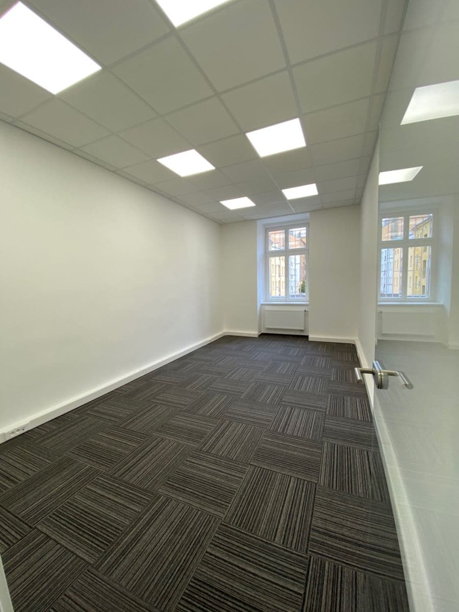 Prenájom nebytového priestoru 111 m², Karlínské náměstí, Praha, Praha Prenájom nebytového priestoru 111 m², Karlínské náměstí, Praha, Praha