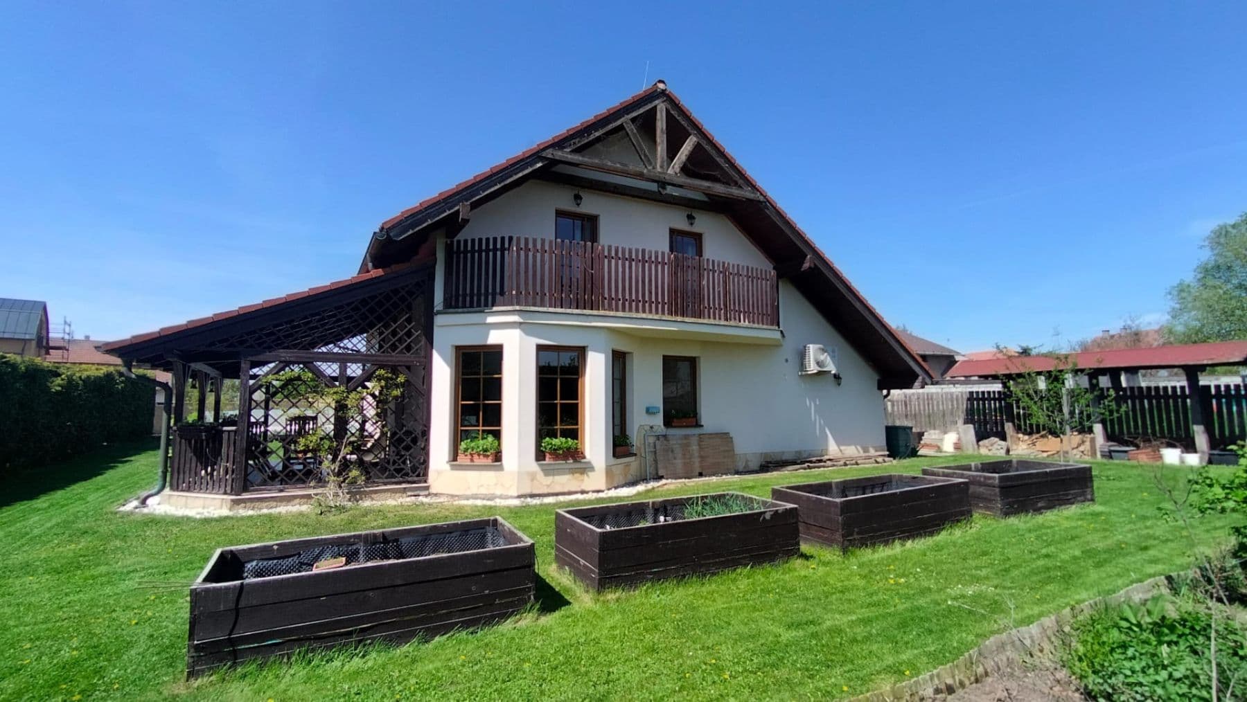 Predaj domu 180 m², pozemek 1.116 m², Roblín, Středočeský kraj Predaj domu 180 m², pozemek 1.116 m², Roblín, Středočeský kraj