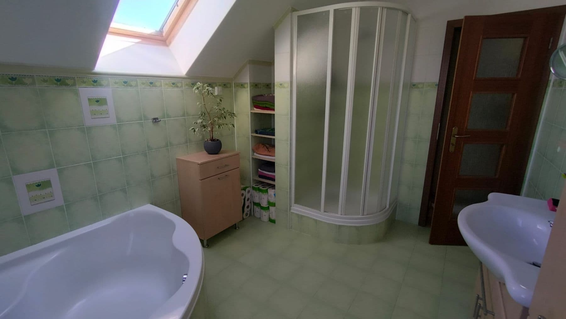 Predaj domu 180 m², pozemek 1.116 m², Roblín, Středočeský kraj Predaj domu 180 m², pozemek 1.116 m², Roblín, Středočeský kraj