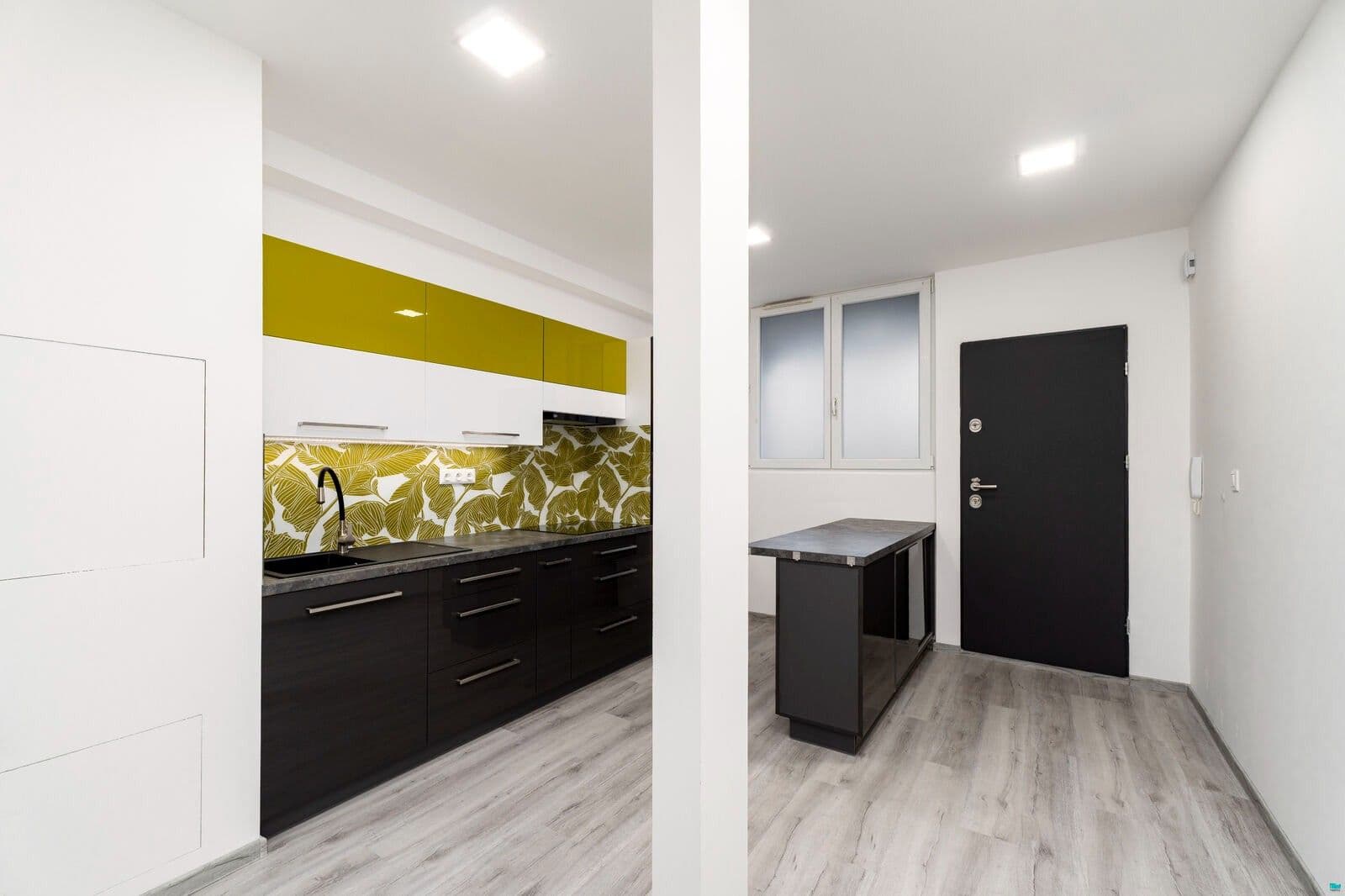 Prenájom bytu 3-izbový 73 m², náměstí Antonie Bejdové, Ostrava, Moravskoslezský kraj Prenájom bytu 3-izbový 73 m², náměstí Antonie Bejdové, Ostrava, Moravskoslezský kraj