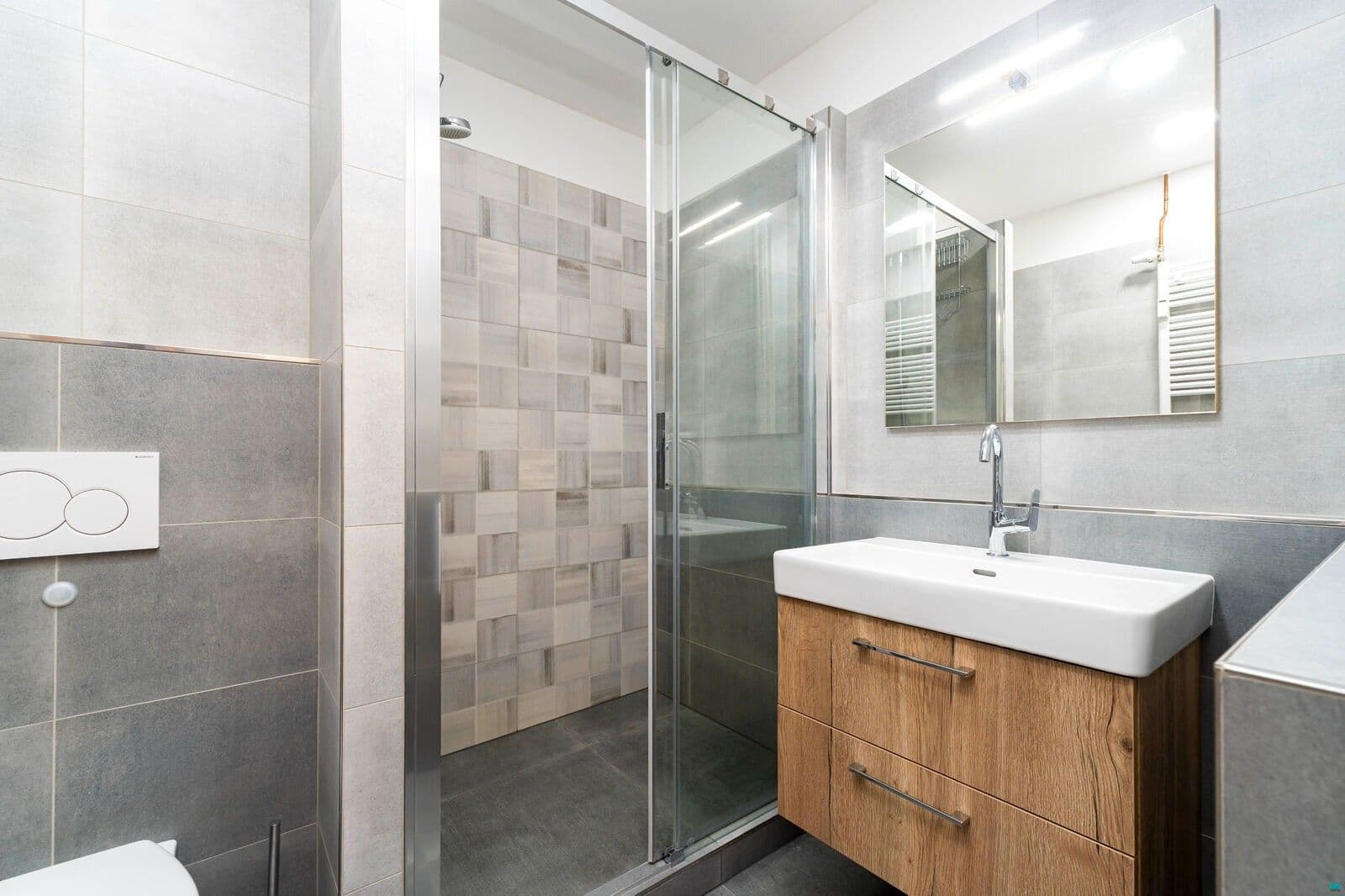 Prenájom bytu 3-izbový 73 m², náměstí Antonie Bejdové, Ostrava, Moravskoslezský kraj Prenájom bytu 3-izbový 73 m², náměstí Antonie Bejdové, Ostrava, Moravskoslezský kraj