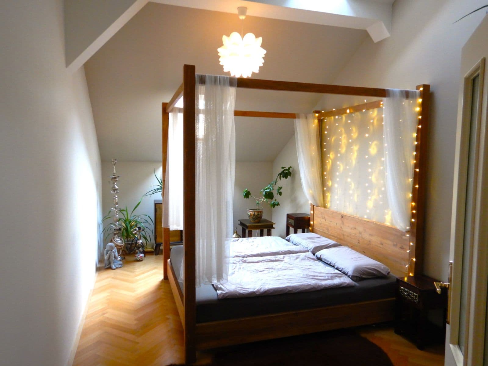 Prenájom bytu 2-izbový 91 m², Vyšehradská, Praha, Praha Prenájom bytu 2-izbový 91 m², Vyšehradská, Praha, Praha