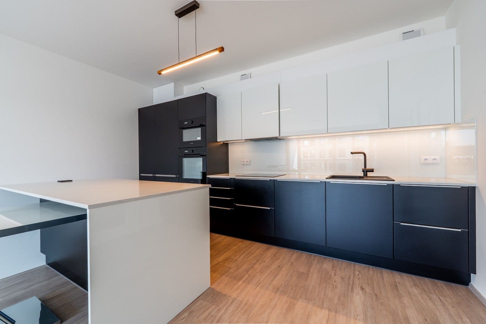 Predaj bytu 4-izbový 117 m², U Pergamenky, Praha, Praha Predaj bytu 4-izbový 117 m², U Pergamenky, Praha, Praha