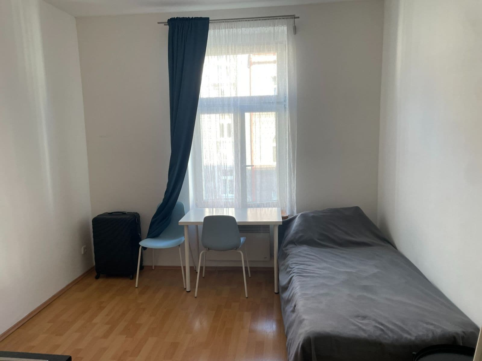 Prenájom bytu 1-izbový 20 m², Holandská, Praha, Praha Prenájom bytu 1-izbový 20 m², Holandská, Praha, Praha