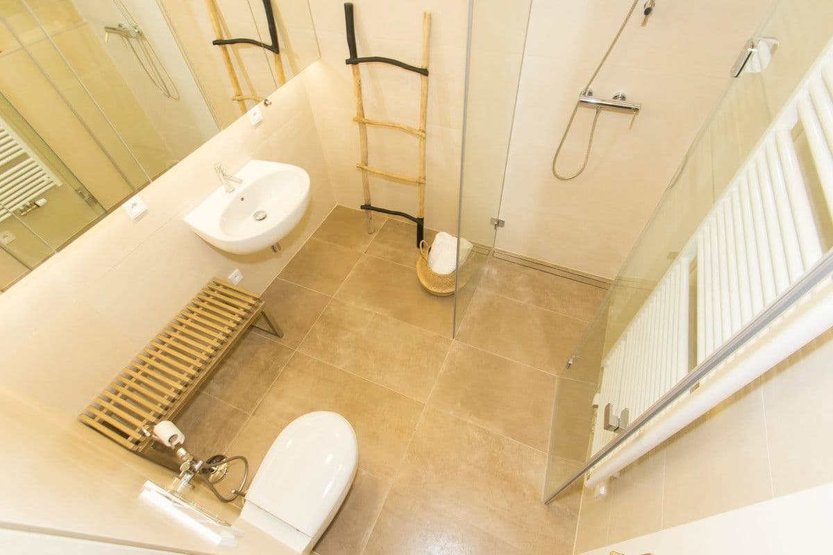 Prenájom bytu 50 m², Nitranská, Praha, Praha Prenájom bytu 50 m², Nitranská, Praha, Praha