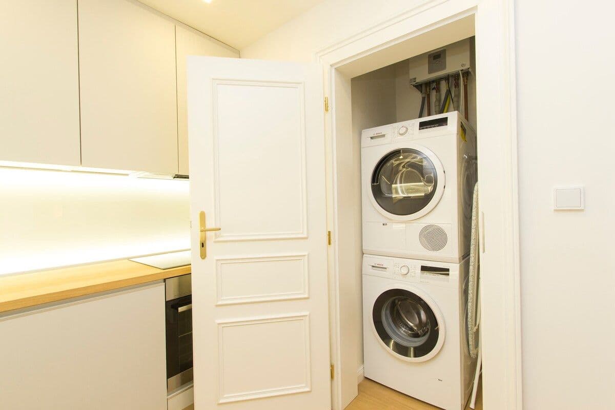 Prenájom bytu 50 m², Nitranská, Praha, Praha Prenájom bytu 50 m², Nitranská, Praha, Praha