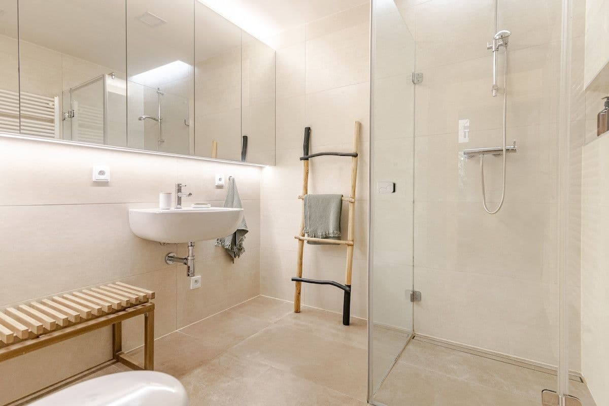 Prenájom bytu 50 m², Nitranská, Praha, Praha Prenájom bytu 50 m², Nitranská, Praha, Praha