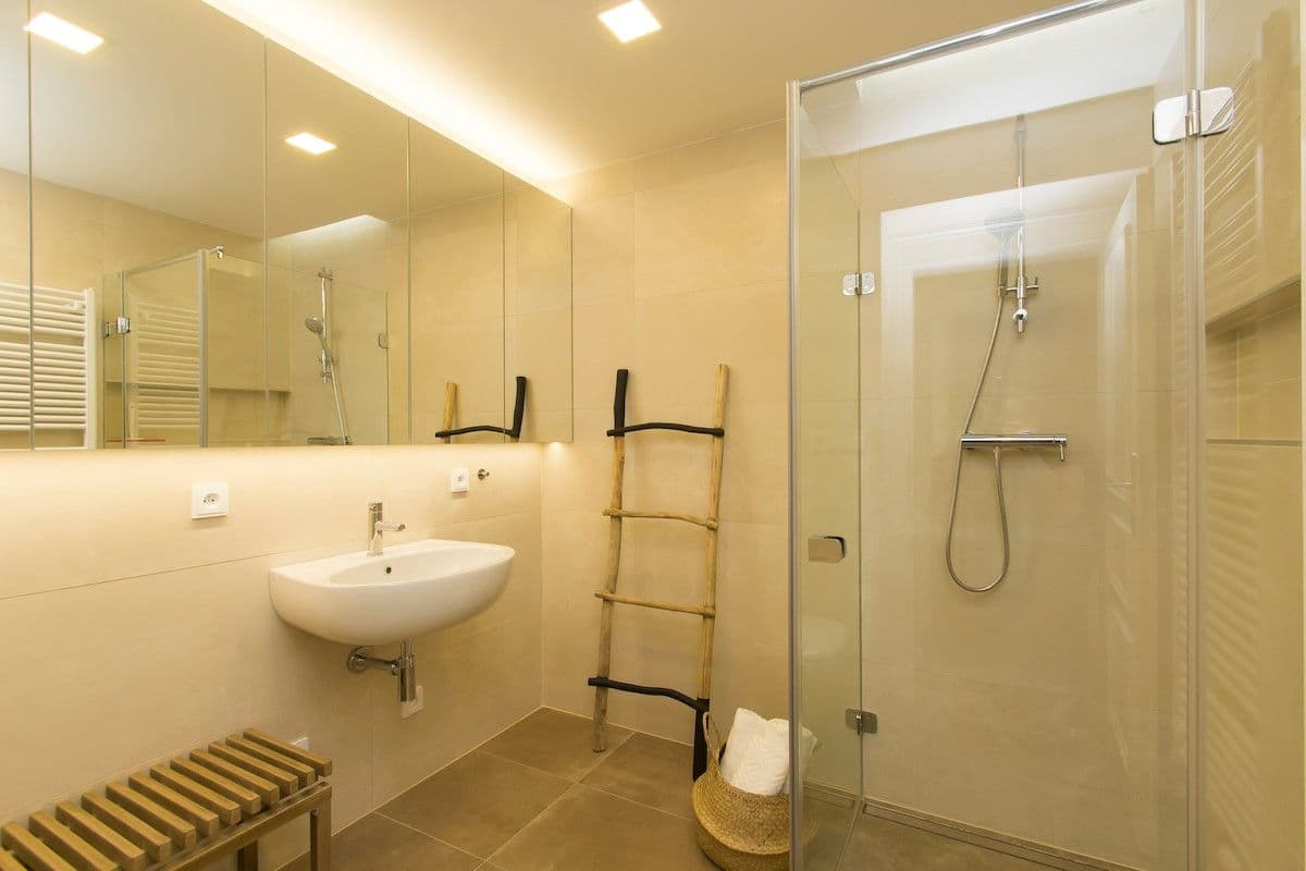 Prenájom bytu 50 m², Nitranská, Praha, Praha Prenájom bytu 50 m², Nitranská, Praha, Praha