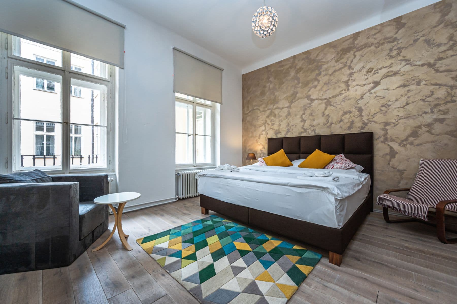 Prenájom bytu 100 m², Revoluční, Praha, Praha Prenájom bytu 100 m², Revoluční, Praha, Praha