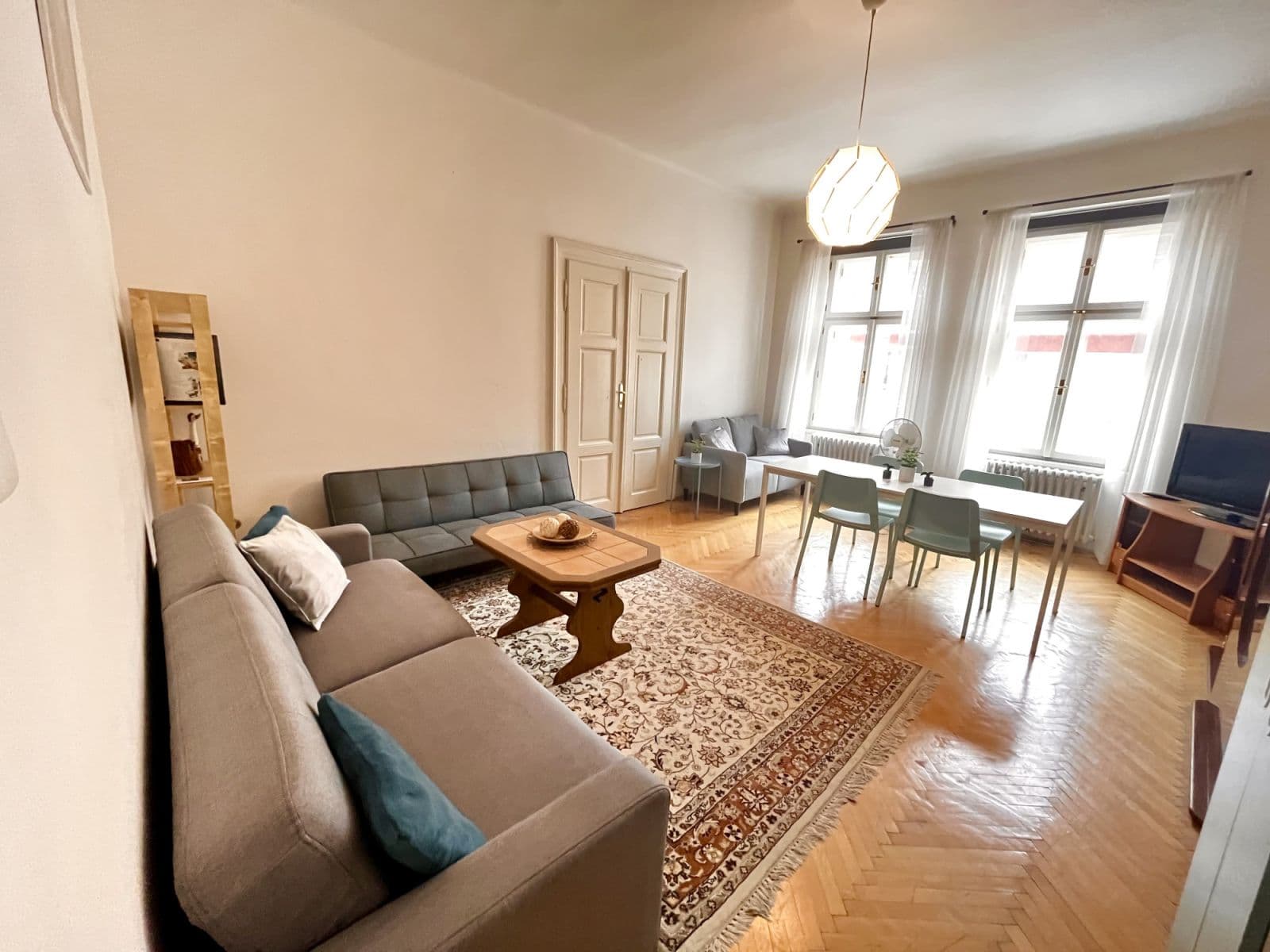 Prenájom bytu 116 m², Řeznická, Praha, Praha Prenájom bytu 116 m², Řeznická, Praha, Praha