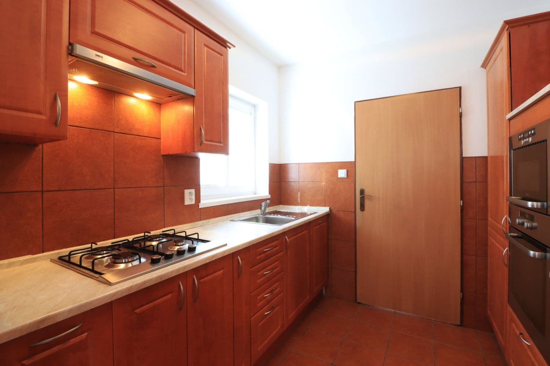 Prenájom domu 140 m², pozemek 335 m², V padolině, Praha, Praha Prenájom domu 140 m², pozemek 335 m², V padolině, Praha, Praha