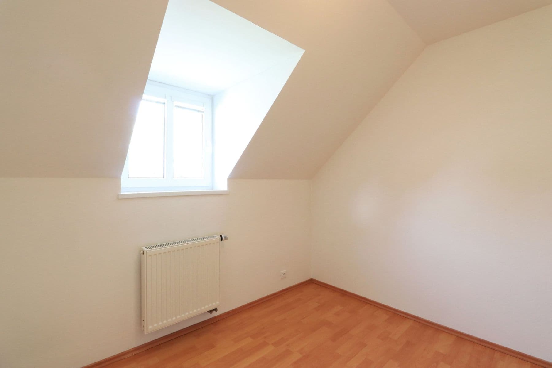 Prenájom domu 140 m², pozemek 335 m², V padolině, Praha, Praha Prenájom domu 140 m², pozemek 335 m², V padolině, Praha, Praha