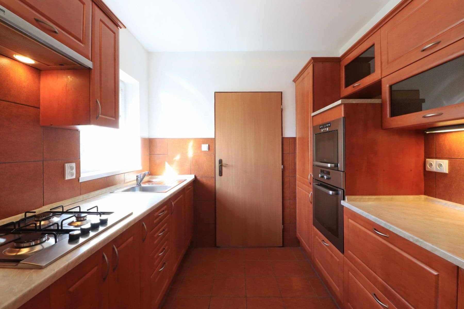 Prenájom domu 140 m², pozemek 335 m², V padolině, Praha, Praha Prenájom domu 140 m², pozemek 335 m², V padolině, Praha, Praha