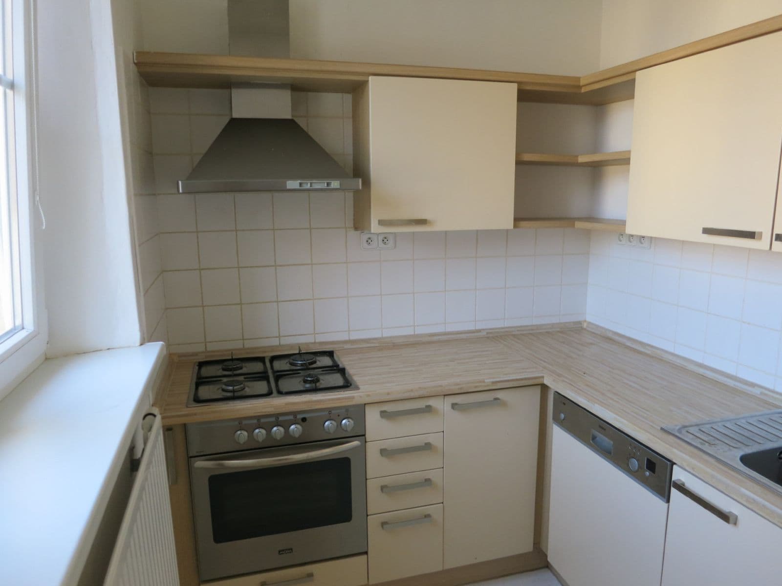 Prenájom bytu 3-izbový 108 m², Botanická, Brno, Jihomoravský kraj Prenájom bytu 3-izbový 108 m², Botanická, Brno, Jihomoravský kraj