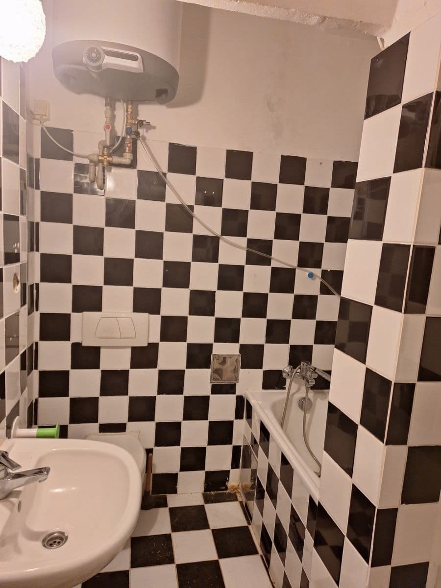 Prenájom bytu 1-izbový 45 m², Na Březince, Praha, Praha Prenájom bytu 1-izbový 45 m², Na Březince, Praha, Praha