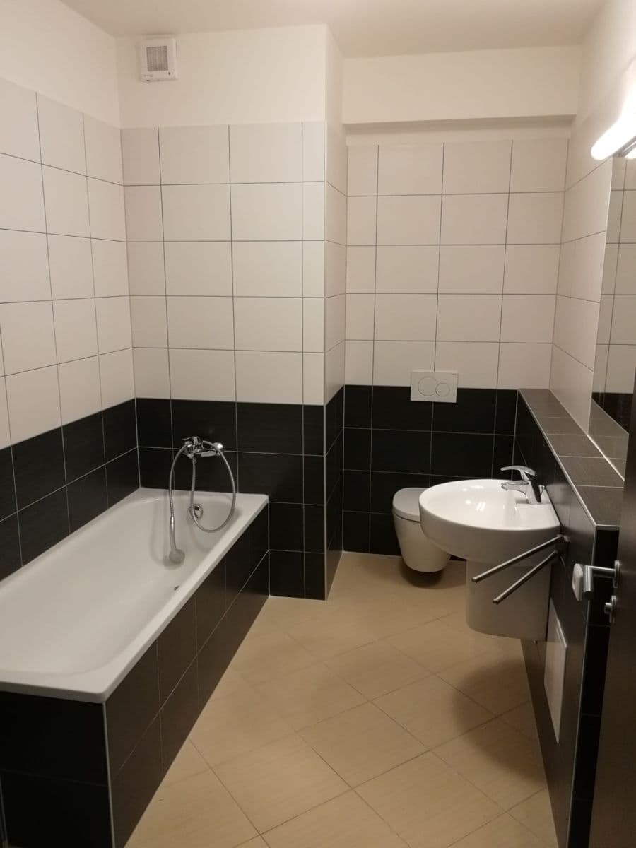 Prenájom bytu 2-izbový 53 m², Svitákova, Praha, Praha Prenájom bytu 2-izbový 53 m², Svitákova, Praha, Praha