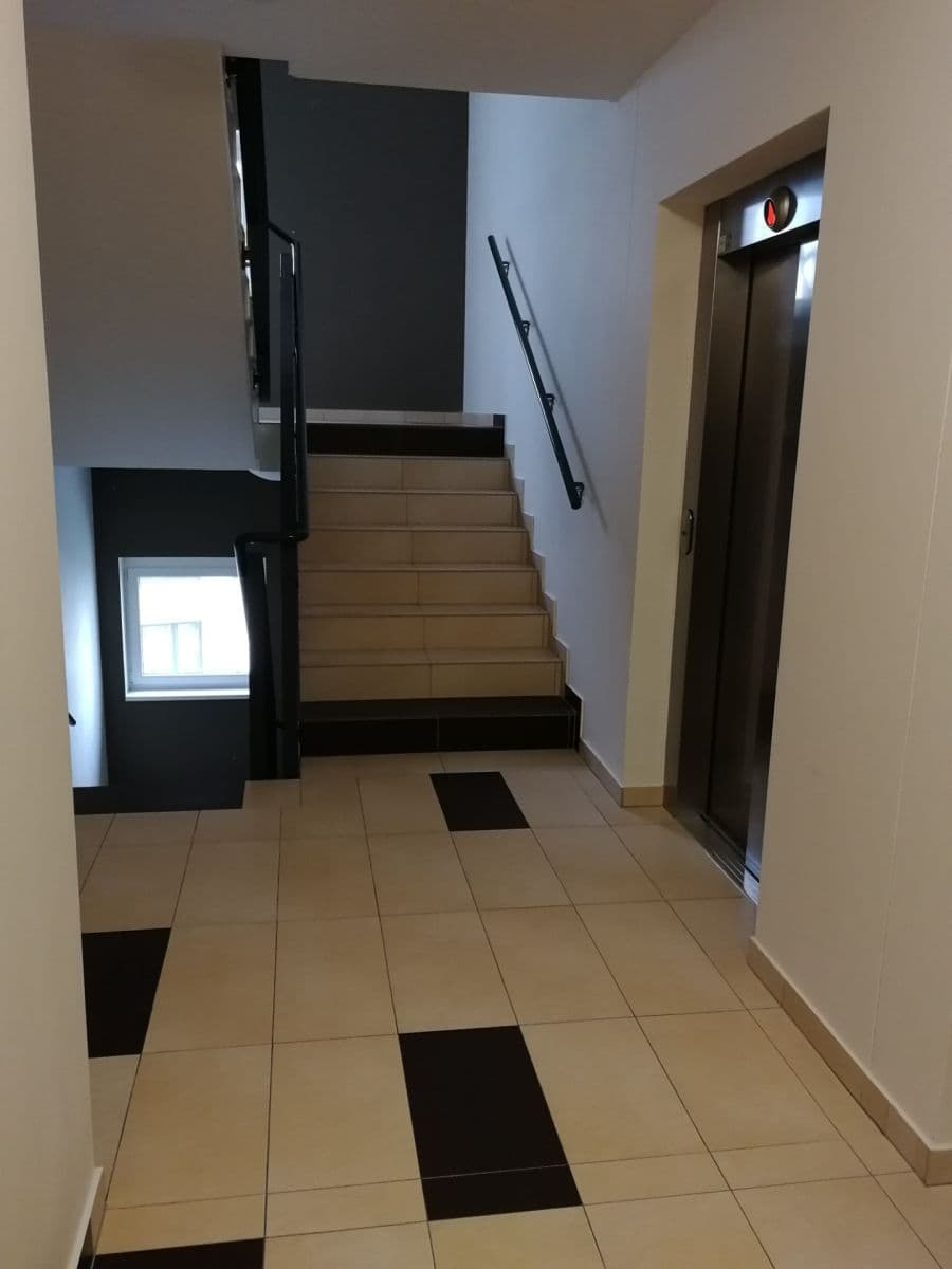 Prenájom bytu 2-izbový 53 m², Svitákova, Praha, Praha Prenájom bytu 2-izbový 53 m², Svitákova, Praha, Praha