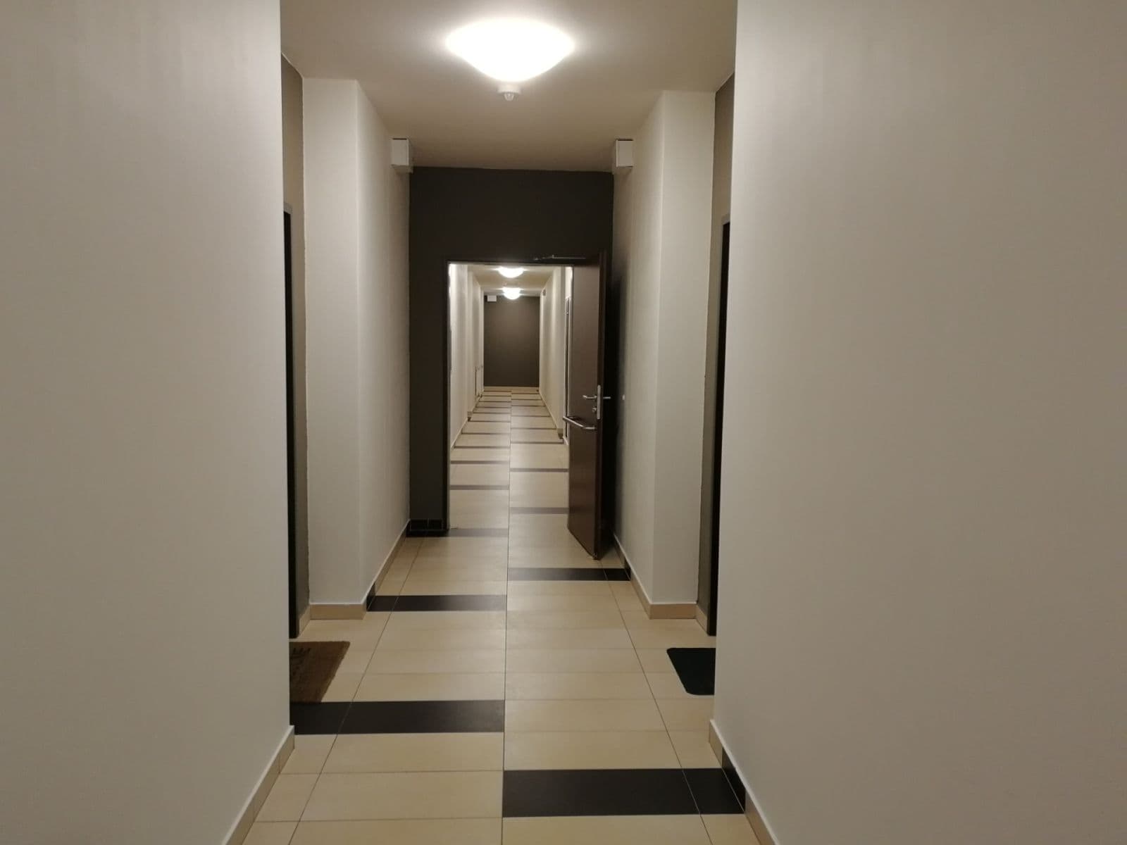 Prenájom bytu 2-izbový 53 m², Svitákova, Praha, Praha Prenájom bytu 2-izbový 53 m², Svitákova, Praha, Praha
