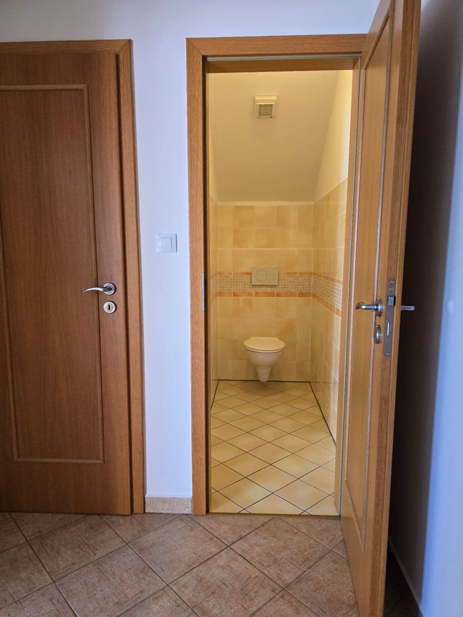 Predaj bytu 3-izbový 93 m², Dražická, Benátky nad Jizerou, Středočeský kraj Predaj bytu 3-izbový 93 m², Dražická, Benátky nad Jizerou, Středočeský kraj