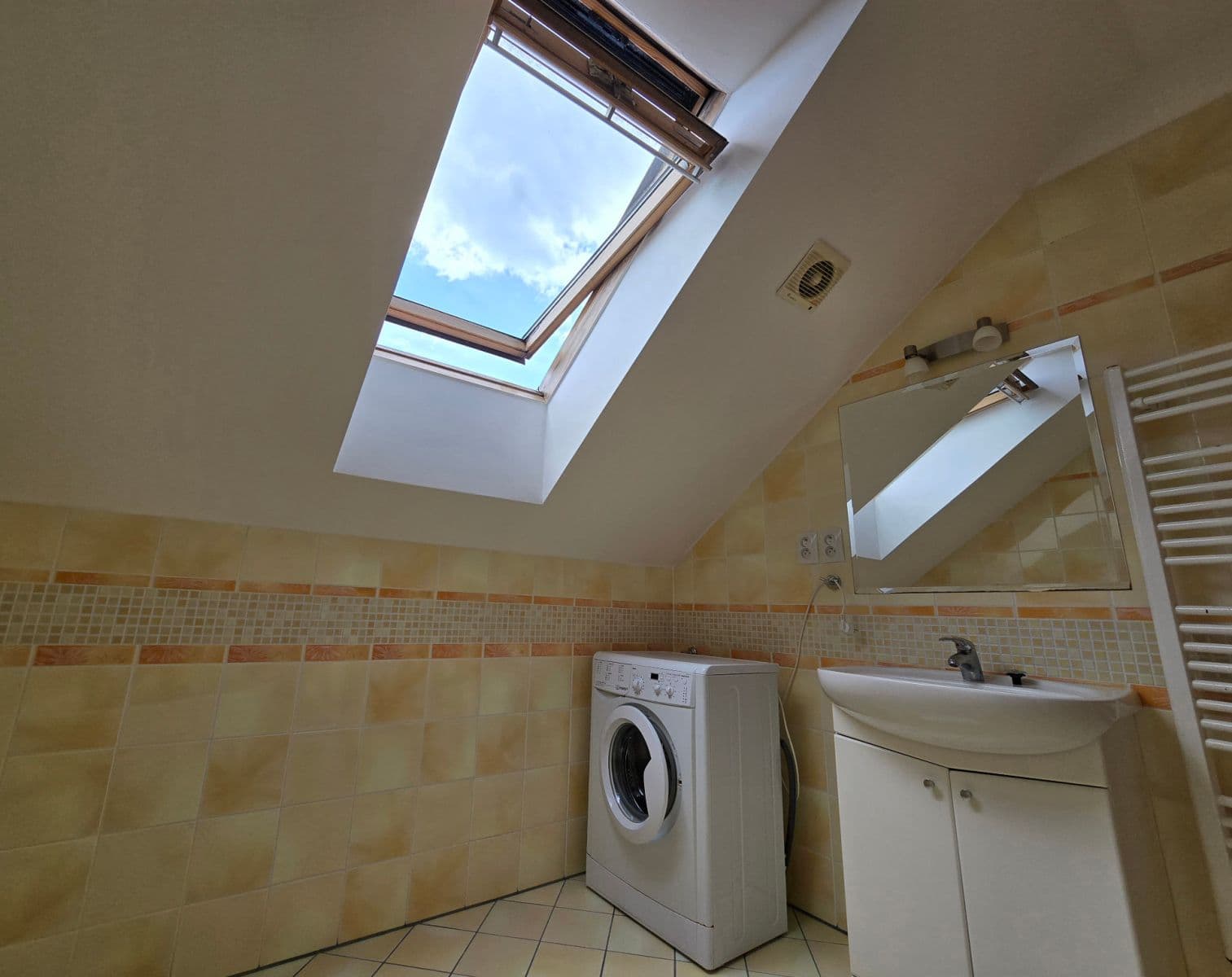 Predaj bytu 3-izbový 93 m², Dražická, Benátky nad Jizerou, Středočeský kraj Predaj bytu 3-izbový 93 m², Dražická, Benátky nad Jizerou, Středočeský kraj