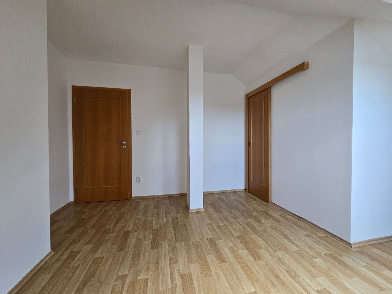 Predaj bytu 3-izbový 93 m², Dražická, Benátky nad Jizerou, Středočeský kraj Predaj bytu 3-izbový 93 m², Dražická, Benátky nad Jizerou, Středočeský kraj