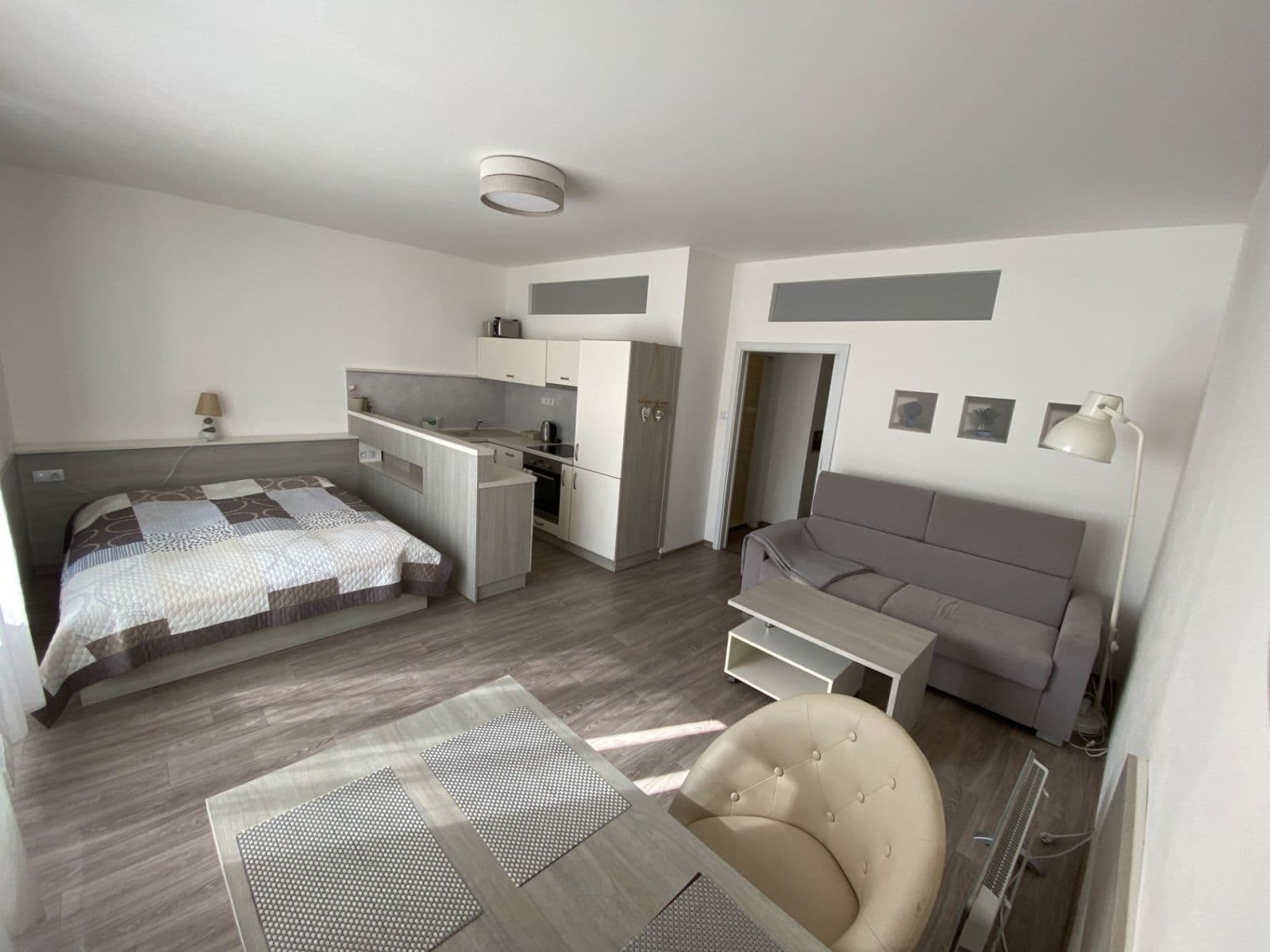 Prenájom bytu 1-izbový 42 m², Hasskova, Třebíč, Kraj Vysočina Prenájom bytu 1-izbový 42 m², Hasskova, Třebíč, Kraj Vysočina