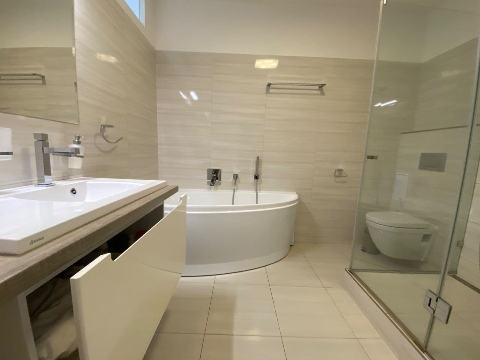 Prenájom bytu 1-izbový 42 m², Hasskova, Třebíč, Kraj Vysočina Prenájom bytu 1-izbový 42 m², Hasskova, Třebíč, Kraj Vysočina