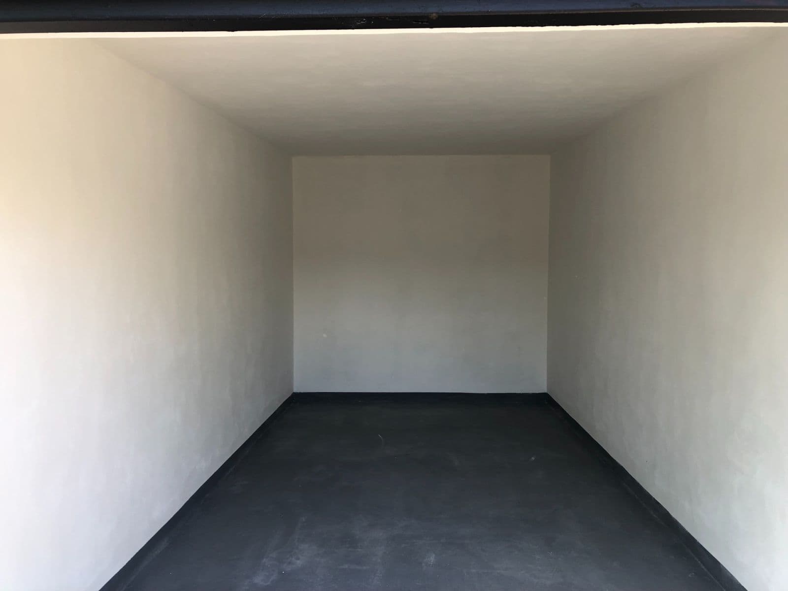 Prenájom garáže 18 m², Praha, Praha Prenájom garáže 18 m², Praha, Praha