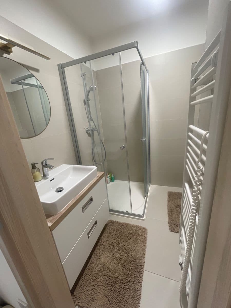 Prenájom bytu 1-izbový 34 m², Eduarda Hamburgera, Olomouc, Olomoucký kraj Prenájom bytu 1-izbový 34 m², Eduarda Hamburgera, Olomouc, Olomoucký kraj