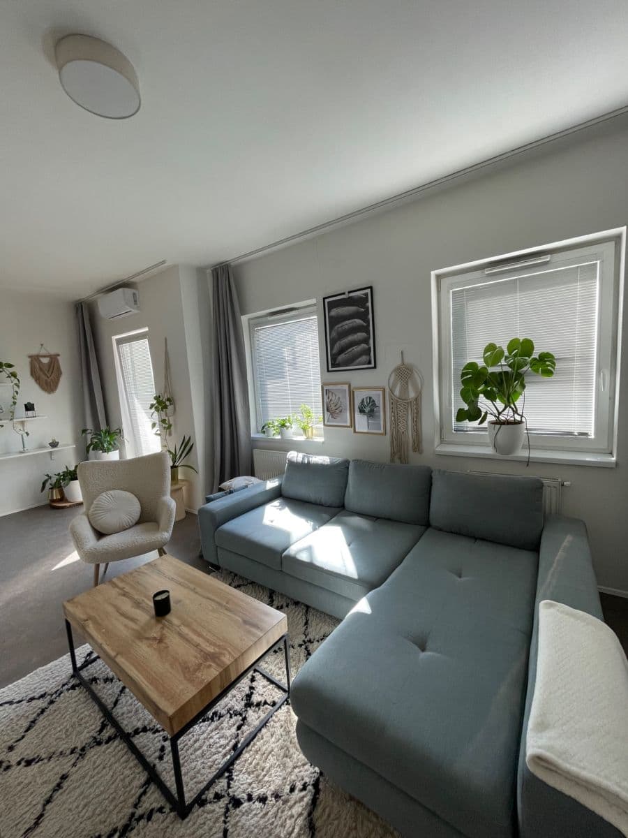 Prenájom bytu 1-izbový 34 m², Eduarda Hamburgera, Olomouc, Olomoucký kraj Prenájom bytu 1-izbový 34 m², Eduarda Hamburgera, Olomouc, Olomoucký kraj