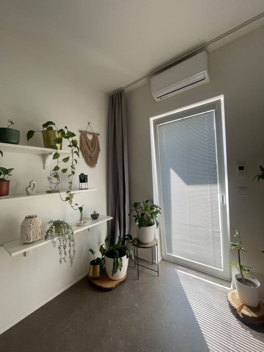 Prenájom bytu 1-izbový 34 m², Eduarda Hamburgera, Olomouc, Olomoucký kraj Prenájom bytu 1-izbový 34 m², Eduarda Hamburgera, Olomouc, Olomoucký kraj