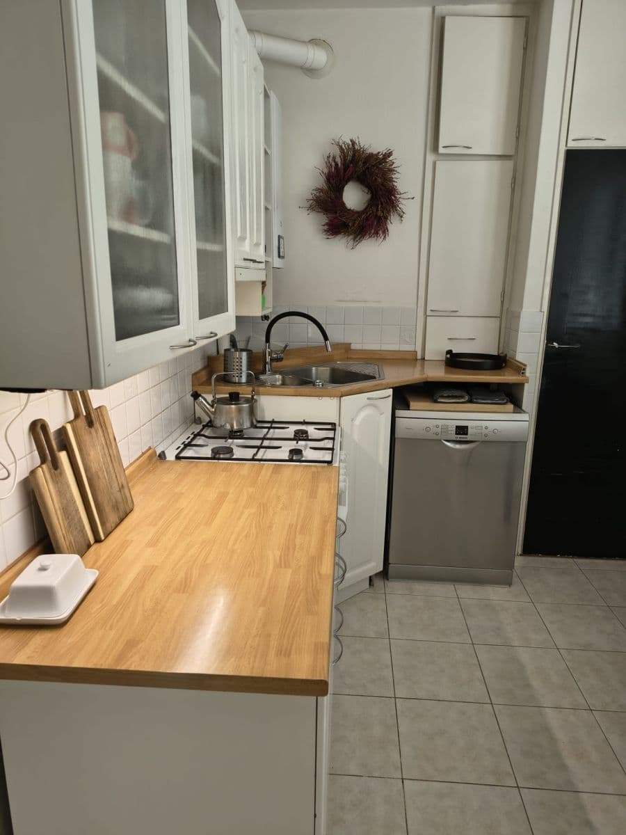 Prenájom bytu 3-izbový 75 m², Brněnská, Šlapanice, Jihomoravský kraj Prenájom bytu 3-izbový 75 m², Brněnská, Šlapanice, Jihomoravský kraj