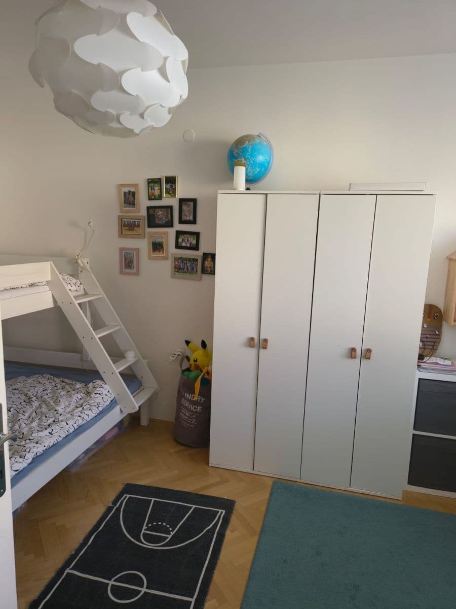 Prenájom bytu 3-izbový 75 m², Brněnská, Šlapanice, Jihomoravský kraj Prenájom bytu 3-izbový 75 m², Brněnská, Šlapanice, Jihomoravský kraj